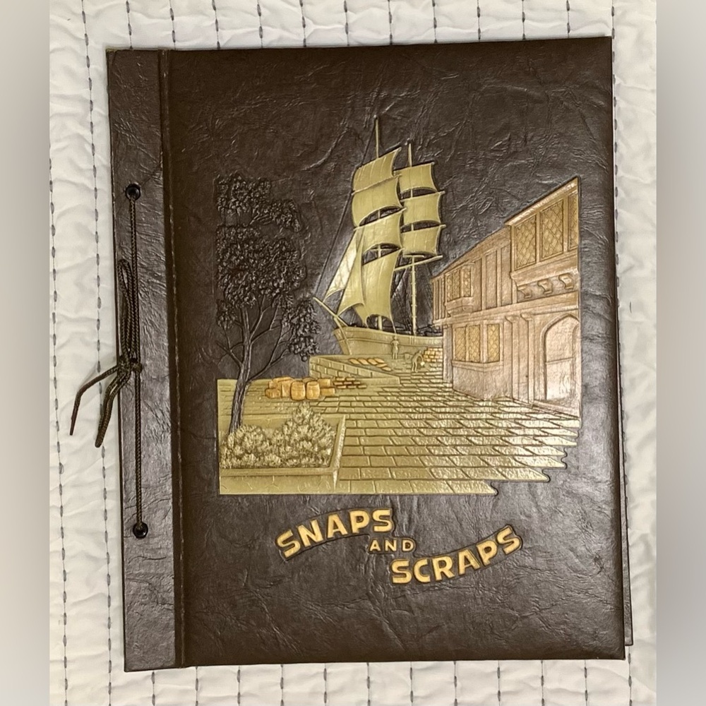 Vintage Scrapbook Snaps and Scraps Black /Manilla Pages Photos Memories Old